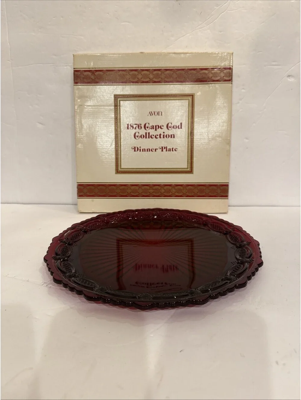 New In Box Avon 1876 Cape Cod Collection Dinner Plate Red 10.25